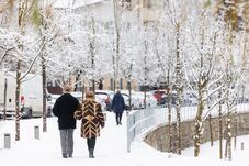 Kolozsvár hó alatt – Bírsággal fenyeget a polgármester a havas járdák és buszmegállók miatt (VIDEÓ)