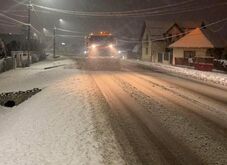 Nem az útkarbantartókat, hanem a sofőröket érte váratlanul a havazás