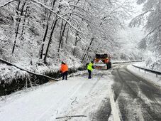 Önkéntesek, rabok is takarították a havat Erdélyben (VIDEÓ)