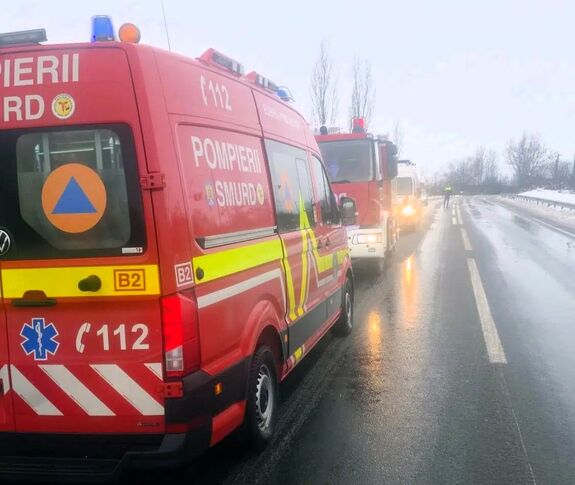 Felborult egy mikrobusz – Nyolc személy utazott a járműben