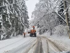 Közel 650 háztartás még áram nélkül volt szerdán délben 