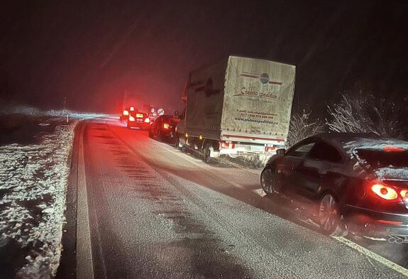 Forgalomkorlátozások a havazás miatt – Hargita megye is érintett (VIDEÓ)