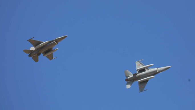 Romániába is fognak török vadászgépek járőrözni