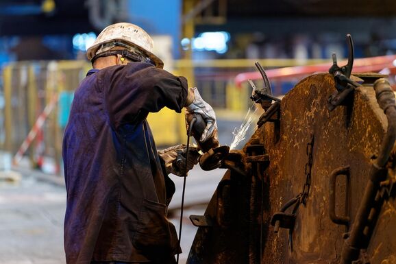 Nem remekelt Románia az ipar terén – Magyarország még rosszabbul áll