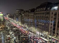 Mars Moszkvába! – Meghekkelte egy motorkerékpáros a bukaresti tüntetést (VIDEÓ)