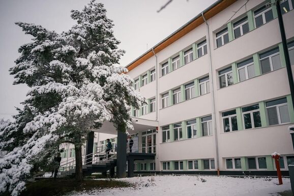 Ötéves használatba adták át a csíkszeredai kórháznak a járóbeteg-szakrendelő épületét.