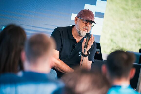 Hegyivadász múltjára hivatkozott Kelemen Hunor 