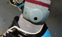 Letépte a nyomkövetőt, bilincs lett a vége: előzetesbe került az élettársát fenyegető háromszéki