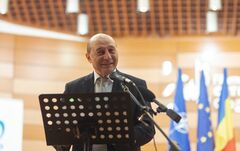 Pert nyert Băsescu – Több százezer lejjel tartozik neki az állam