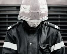 Együttéreznek a tűzoltók a kislányát gyászoló kollégájukkal – Az édesapát vezényelték ki a tragikus balesethez