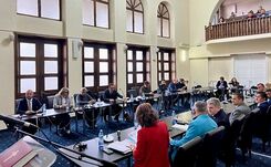 Zavarja a POL tanácsosát, hogy az RMDSZ képviselői magyarul is felszólalnak a marosvásárhelyi tanácsülésen