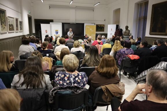 A szórvány koncentrált erő: pedagógusok keresték a megmaradás útjait Nagyenyeden