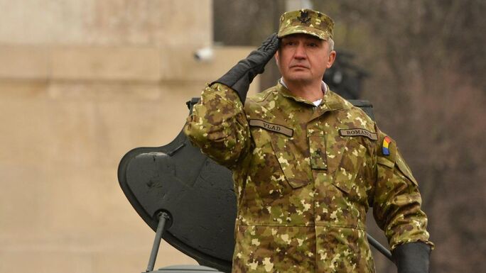 Korrupció vagy időzített titkosszolgálati beavatkozás? – A vezérkari főnök is bukhat   