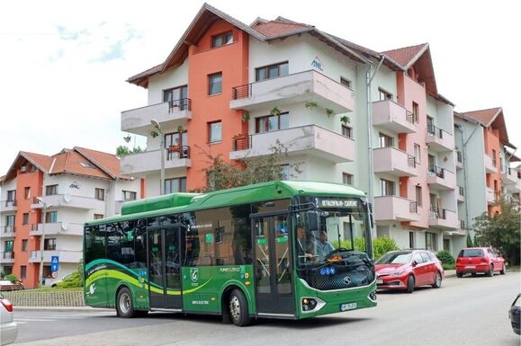 Aláírták a szerződést: 42 új ifjúsági lakás épül Székelyudvarhelyen