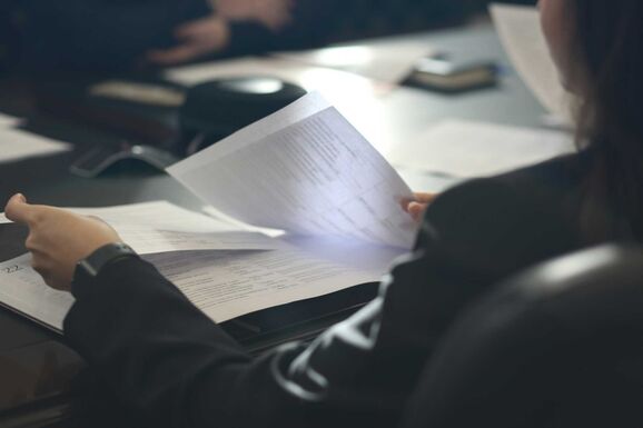 Pénzért hamis érettségi diploma – 3000 eurós vesztegetési botrány a háromszéki tanügyben