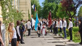 Útra kelt a jövő: az idei utolsó ballagási ünnepségeket tartották meg Kézdivásárhelyen (VIDEÓ)