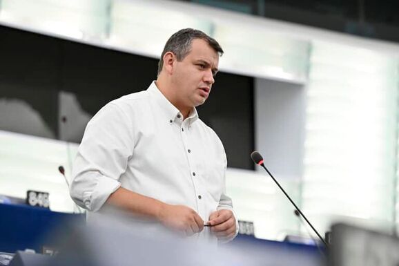 Cáfolja a lemondásáról szóló híreszteléseket Eugen Tomac