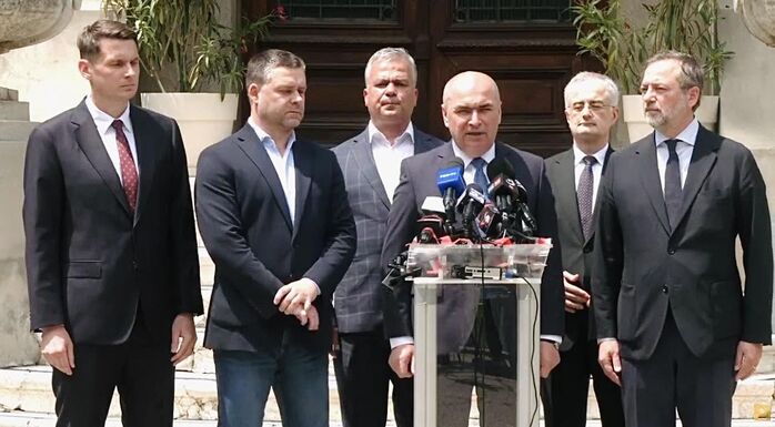 Ülésezik a PNL: A pártvezetés dönt, hogy támogatja-e az Eugen Tomac vezette kormányt