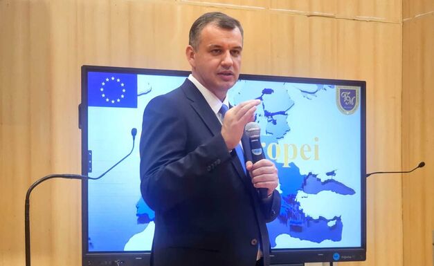 Tomac elküldi a kormányprogramot a pártoknak, és új egyeztetéseket kezdeményez