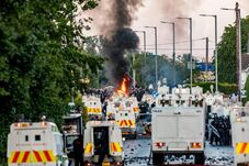 Folytatódtak a zavargások Észak-Írországban