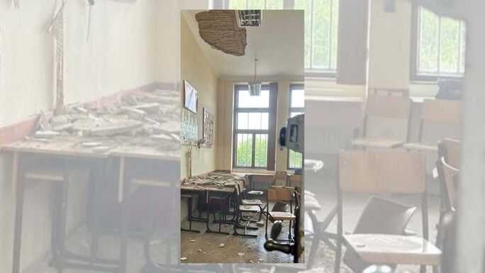 FRISSÍTVE: Leomlott a mennyezetről a vakolat az egyik székelyudvarhelyi iskola tantermében