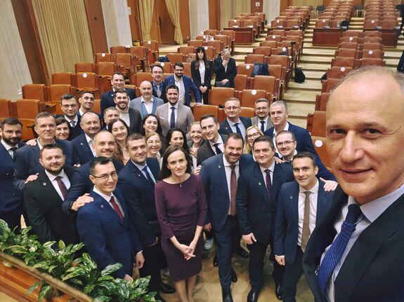 „Temuról rendelt kormány lenne” – nem támogatja az USR a Veștea-kabinetet