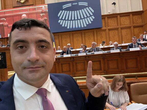Az AUR-on áll vagy bukik a Veștea-kormány beiktatása, Simion szerint nem szavazzák meg
