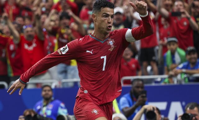 Foci-vb: Üzbegisztán ellen duplázva írt történelmet Cristiano Ronaldo