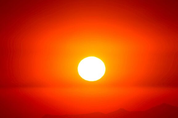 FRISSÍTVE – Elsőfokú hőségriasztás: 35 Celsius-fok is lehet  – Pénteken már 33-37 fokra kell készülni