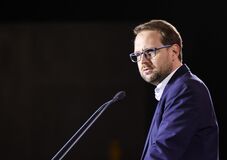 Kormányzati rotációval állt elő Dominic Fritz: PNL–USR–RMDSZ kabinetet javasol