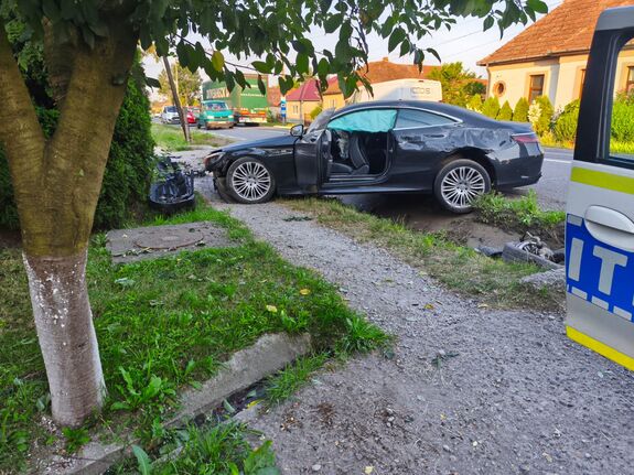 Alig néhány órával a vásárlás után tört össze egy autó Maros megyében
