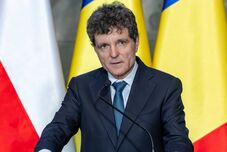 Nicușor Dan felfüggesztését kezdeményezi az AUR