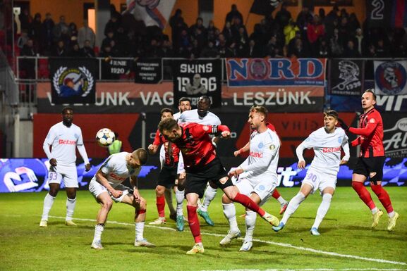 Szuperliga: Legyőzte a bajnokot az FK Csíkszereda (VIDEÓ)