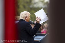 Trump 25 százalékos vámot vet ki az EU-ból érkező járművekre