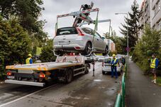 Újra elszállítják a szabálytalanul parkoló járműveket Marosvásárhelyen