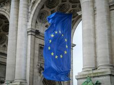 Eurobarométer: a stabilitás szigetének látjuk az EU-t, de a drágulástól félünk 