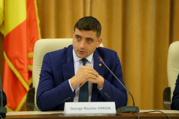 Veszített lendületéből az AUR, a bejutási küszöb határán az RMDSZ
