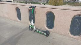 Kómában egy 14 éves fiú, miután elesett az elektromos rollerrel