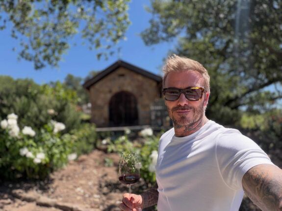 David Beckham az első milliárdos brit sportoló