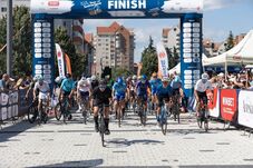 Amatőr kerékpárversenyt és kapcsolódó fesztivált szerveznek