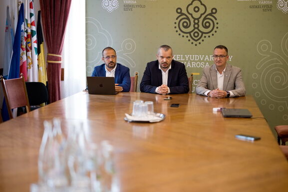 Együtt „okosodik” Székelyudvarhely és Gyergyószentmiklós