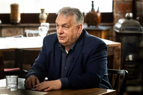Orbán Viktor: Együttérzünk a Romániát ért dróntámadás sérültjeivel 