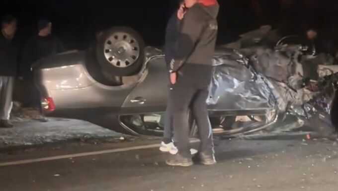 Súlyos baleset az 1-es országúton  – Ketten megsérültek (VIDEÓ)