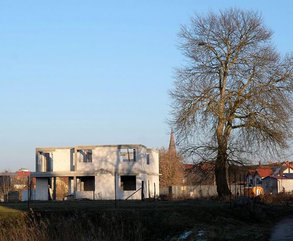 Több mint 1,6 millió lejjel károsítottak meg romániai családokat „kulcsrakész” házakat ígérő cégek