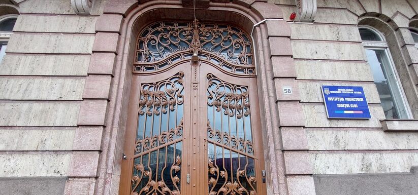 Kezdődhet a prefektúrai alkalmazottak elbocsátása