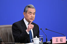 Kínai külügyminiszter: Európának „helyes és kiegyensúlyozott” képet kell kialakítania Kínáról