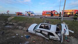 Baleset Szatmárnémeti közelében: egy férfi meghalt, öt ember megsérült