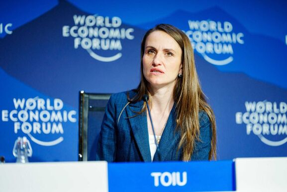 Diplomáciai botrány és büntetőfeljelentés: bukhat Oana Țoiu 