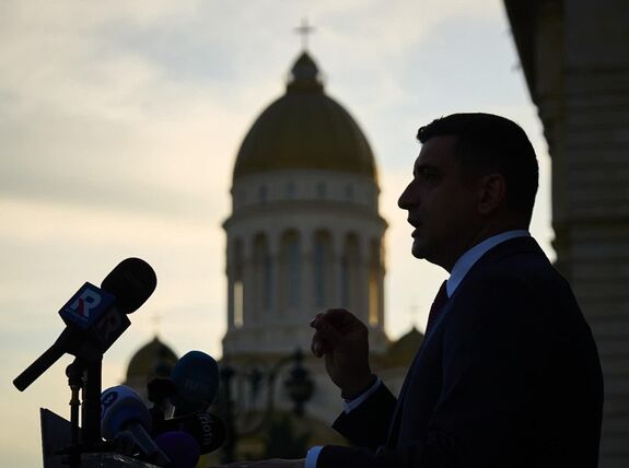 Felmérés: csökken az AUR támogatottsága, a kormánykoalíció nagypártjai enyhén növekednek