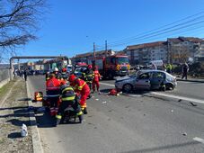 Súlyos baleset: három autó ütközött össze